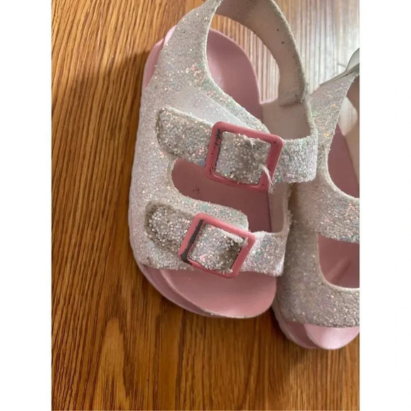 Babygirl shoe bundle Baby Uggs Size 2/3 Glitter sandals size 4 Cat & jack p - Picture 7 of 11
